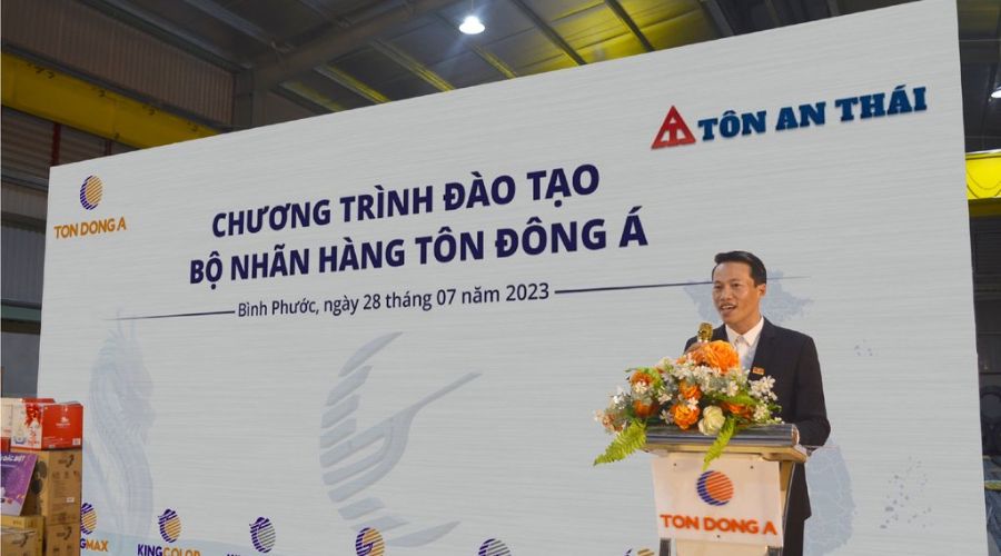 Ông Nguyễn Trung Trực - Phó Giám đốc Phòng Kinh doanh nội địa Công ty cổ phần Tôn Đông Á
