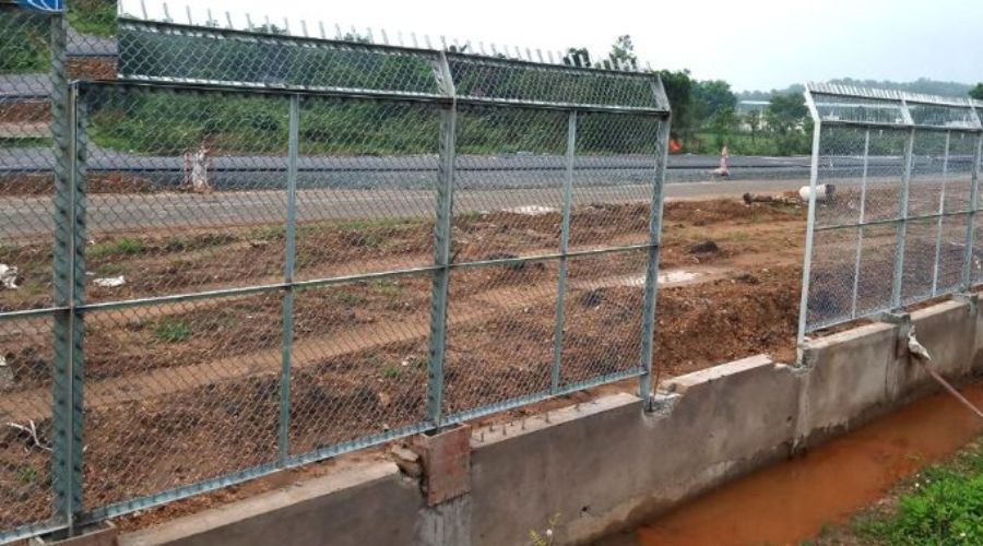 Lưới thép B40 làm hàng rào bảo vệ 