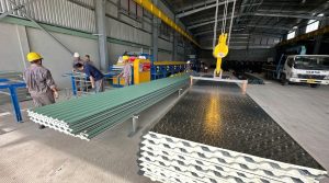 quy trình sản xuất tôn xốp