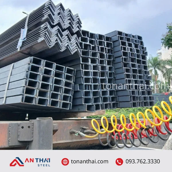 Thép hình U100x42x3.3x6m hình 1