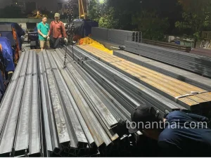 Thép hình U100x43x3x4.5×6 hình 1