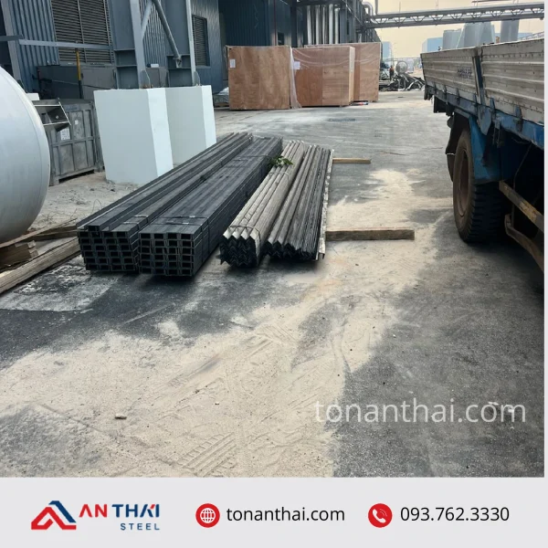 Thép hình U125x65x6x12m hình 2