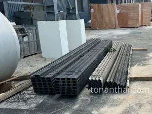 Thép hình U80x38x2.7×3.5x6m hình 1
