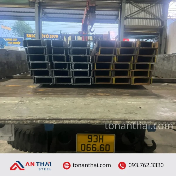 Thép hình U80x40x4.0x6m hình 1