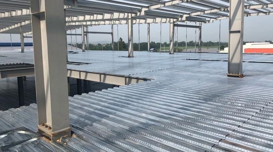 ứng dụng tôn sàn deck