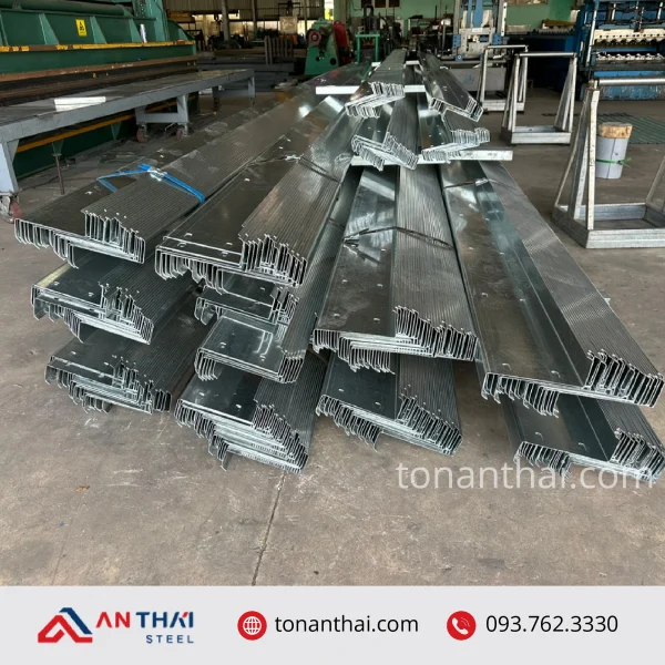 Xà gồ Z hình 3