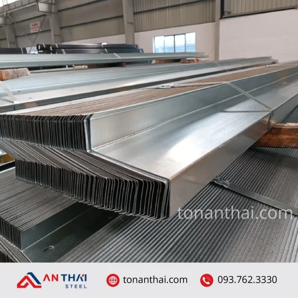 Xà gồ Z300x62x68x20x1.75 hình 2