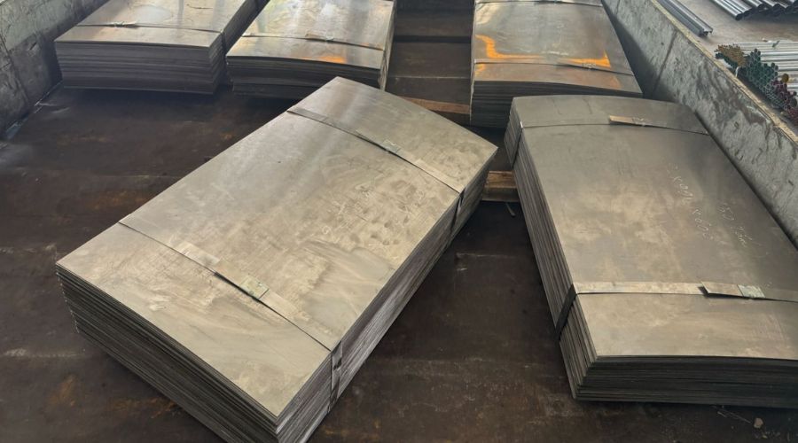 Thép tấm làm từ thép nguyên khối