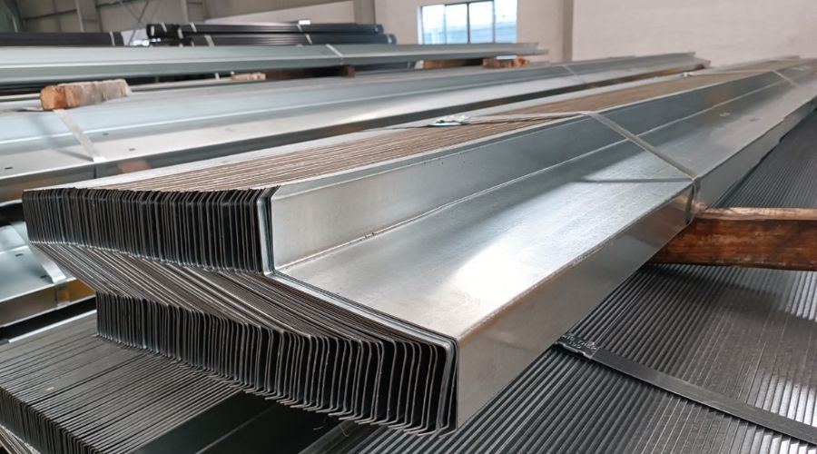 Xà gồ Z150x52x58x20x1.5 chống ăn mòn tốt