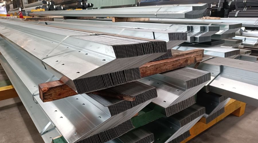 Xà gồ Z180x52x58x20x1.8 chịu nhiệt hiệu quả