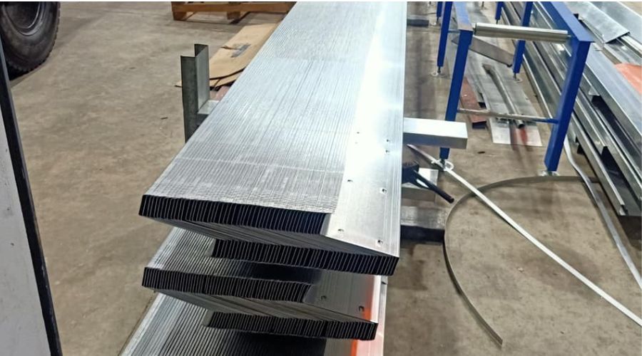 Xà gồ Z200x62x68x20x1.95 có thiết kế gọn nhẹ