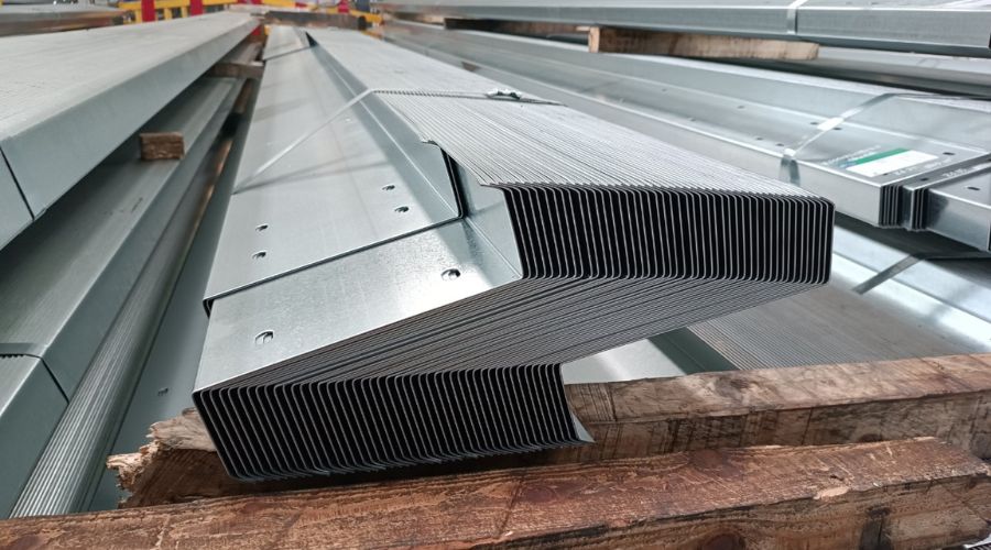 Xà gồ Z250x62x68x20x2.5 chống ăn mòn cao