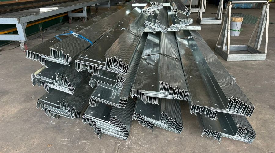 Xà gồ Z300x62x68x20x2.5 chống rỉ tốt